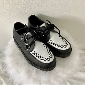 Tuk black and white creepers
